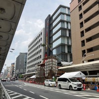 Photo taken at Shijokarasuma Intersection by it on 7/15/2022