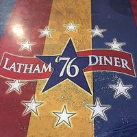 Das Foto wurde bei Latham &amp;#39;76 Diner von Dawn C. am 6/13/2018 aufgenommen