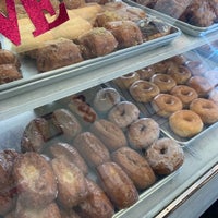 2/9/2022 tarihinde T.j. J.ziyaretçi tarafından Primo&amp;#39;s Donuts'de çekilen fotoğraf