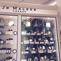 Photo taken at Jo Malone London by Yoshitaka T. on 11/4/2015