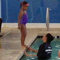 รูปภาพถ่ายที่ Aqua-Tots Swim Schools North Phoenix โดย Simone เมื่อ 4/19/2013
