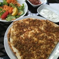 Das Foto wurde bei Alagözler Urfa Kebap &amp;amp; Restaurant von Hatice Ö. am 9/28/2016 aufgenommen
