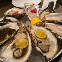 Photo taken at Umeda Station Oyster Bar by たかのり on 11/26/2022