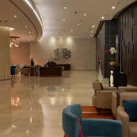 Foto diambil di Crowne Plaza Doha - The Business Park oleh F H. pada 1/23/2024