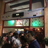 5/11/2018 tarihinde Paulo C.ziyaretçi tarafından Μουστάκι Bar'de çekilen fotoğraf