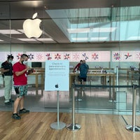 Photo taken at Apple VillageMall by Paulo C. on 11/30/2020