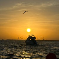 Das Foto wurde bei Amwaj Al Bahar Boats and Yachts Chartering von T.tA am 2/17/2023 aufgenommen