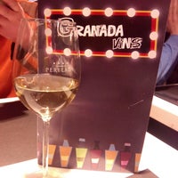 รูปภาพถ่ายที่ Granada Vins โดย Tere R. เมื่อ 1/30/2015