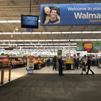 รูปภาพถ่ายที่ Walmart Supercentre โดย Miss G. เมื่อ 2/25/2018