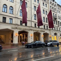 Photo taken at Hotel Vier Jahreszeiten Kempinski by 𝐅𝐀𝐇𝐀𝐃 on 6/1/2024