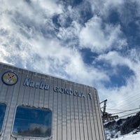 Photo taken at 苗場スキー場第二ゴンドラ山頂 by syü ☆. on 1/3/2022