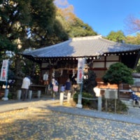 Photo taken at 平塚神社 by syü ☆. on 11/19/2022