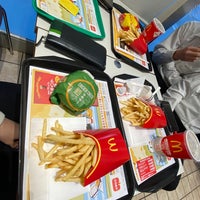 Photo taken at McDonald&amp;#39;s by 波 on 12/3/2020