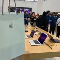 Photo taken at Apple Southampton by F . on 10/22/2022