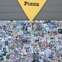 Foto diambil di Laventina&amp;#39;s Big Cheese Pizza oleh M . pada 9/22/2022