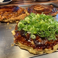 Photo taken at Okonomiyaki Kiji by Azusa O. on 12/13/2023