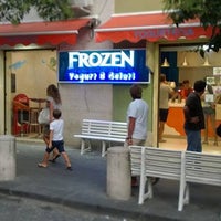 9/10/2015 tarihinde Frozen - Yogurt &amp;amp; Gelatiziyaretçi tarafından Frozen - Yogurt &amp;amp; Gelati'de çekilen fotoğraf