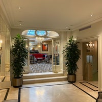 Foto scattata a Hôtel Saint Petersbourg da Ghassan 👷🏻‍♂️ il 5/16/2022