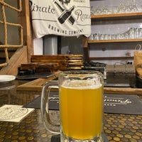 11/18/2022 tarihinde Amy B.ziyaretçi tarafından Pirate Republic Brewing Co.'de çekilen fotoğraf
