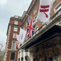 Photo taken at London Marriott Hotel Grosvenor Square by Eng B on 2/4/2023