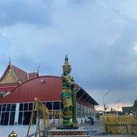 Photo taken at 7Eleven I รร.วัดบึงบัว by สาว ช. on 4/15/2021