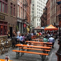 รูปภาพถ่ายที่ The Dubliner โดย NYC KID เมื่อ 9/26/2013