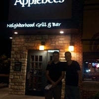 Photo taken at Applebee&amp;#39;s Grill + Bar by Andres L. on 5/30/2013