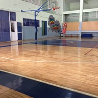 Photo taken at Bursa TOFAŞ Basketbol Okulları-Ahmet Erdem Anadolu Lisesi by Berna A. on 6/30/2016