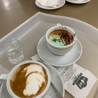 Foto tirada no(a) Caffè Pedrocchi por An N. em 4/15/2023