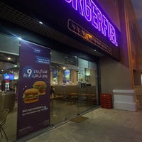Photo taken at BurgerFuel by MESHAL .. on 11/20/2022