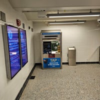 Photo taken at MTA Subway - Flushing/Main St (7) by Terence F. on 11/4/2023