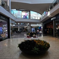 Shopping Center  Westfield Garden State Plaza