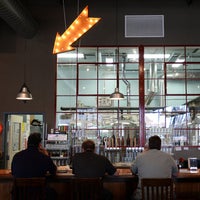 9/29/2013에 Chelsea Alehouse Brewery님이 Chelsea Alehouse Brewery에서 찍은 사진