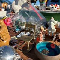 Photo taken at Alameda Point Antiques Faire by sona d. on 1/1/2023