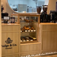 Photo taken at Fudge &amp;amp; Co. by A M. on 10/28/2023