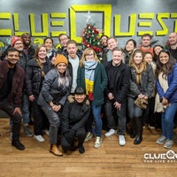 Foto diambil di clueQuest - The Live Escape Game oleh Shaun T. pada 12/12/2022