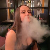 รูปภาพถ่ายที่ Smoke Office Lounge Bar โดย Вера Б. เมื่อ 4/6/2019
