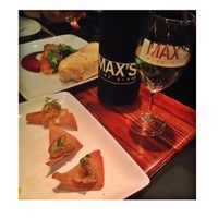 Photo taken at MAX&amp;#39;S Wine Dive Chicago by Naz F. G. on 1/24/2015