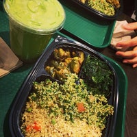 รูปภาพถ่ายที่ Kale Health Food NYC โดย Eloise M. เมื่อ 2/4/2014