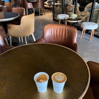 Foto diambil di Wogard Specialty Coffee oleh Hbosh 💎 pada 2/24/2020