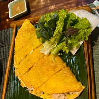 Foto diambil di Lam Vien Restaurant oleh Enny C. pada 1/4/2020