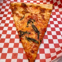 Foto tirada no(a) Prime Pizza por Phill C. em 3/10/2022