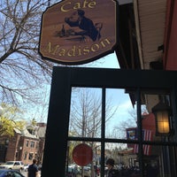 4/28/2013 tarihinde Maera S.ziyaretçi tarafından Cafe Madison'de çekilen fotoğraf