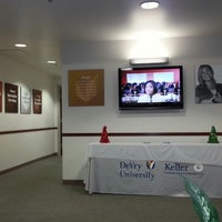 Foto tomada en DeVry University San Jose Center  por Loraine D. el 12/21/2012