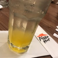 Photo taken at Pizza Hut by Thé on 11/11/2017