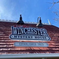 Photo taken at Winchester Mystery House by 万就 山. on 3/17/2024
