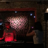 Foto diambil di Play Bar oleh Jacqui S. pada 2/23/2017