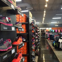 converse one star hello kitty