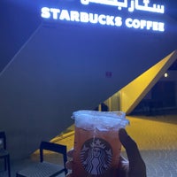 Foto tirada no(a) Starbucks por KSR🇧🇭 em 6/29/2022