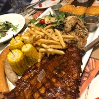 Photo taken at Morganfield&amp;#39;s by Peijie L. on 6/16/2019